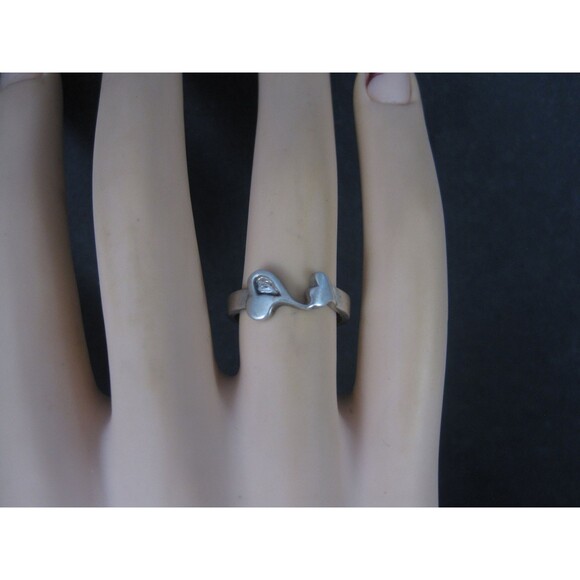 Unique Estate Sterling Heart Ring Size 6 - Picture 7 of 9